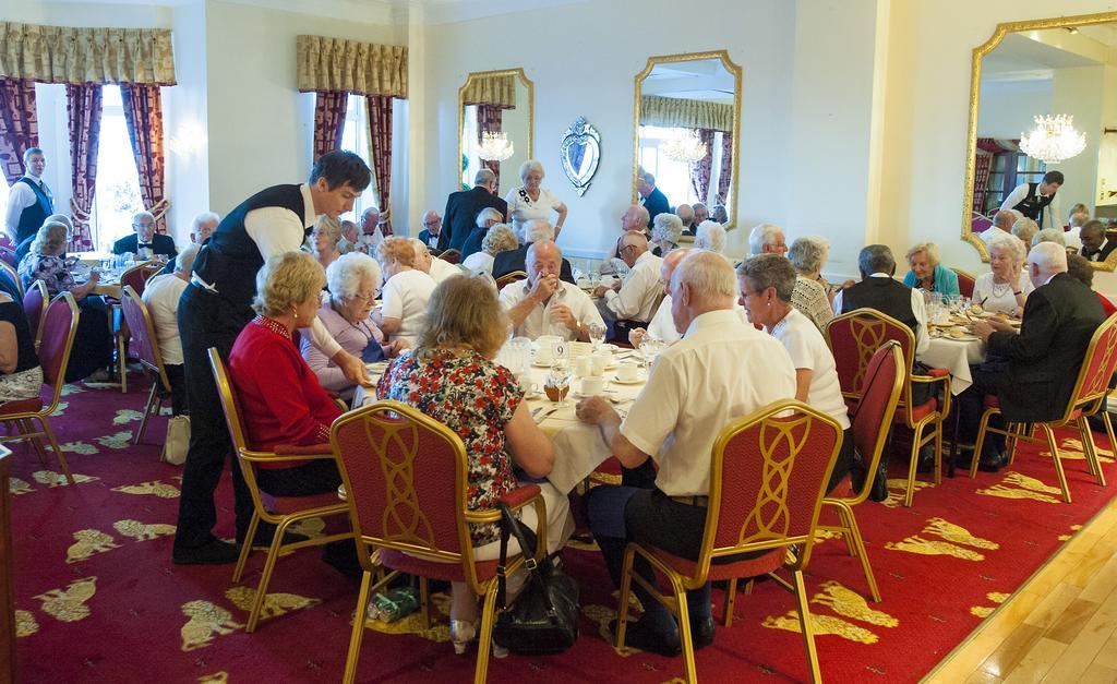 Albany Lions Hotel Eastbourne Eksteriør billede